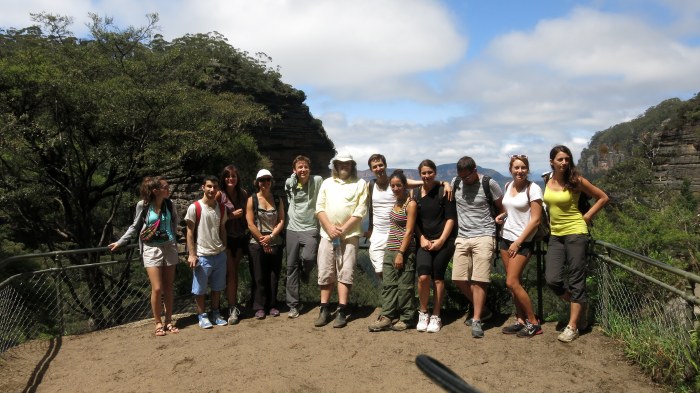 La tribu du jour; comme très souvent, nous sommes les plus jeunes