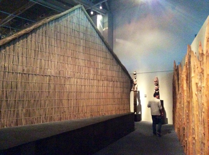 Comparaison taille d'une hutte et JB 