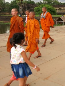 Les bouddhistes vous disent au revoir en même temps que moi !