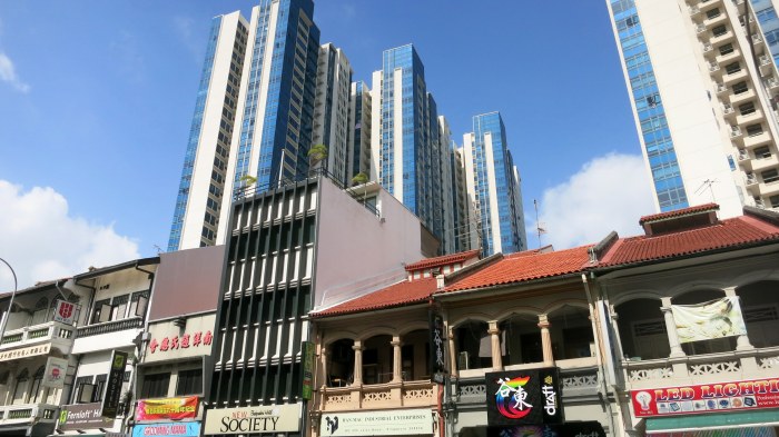 Les condos, buildings qui poussent comme des champignons et très prisés par les expatriés. Ici, celui de Charlotte et Steven!